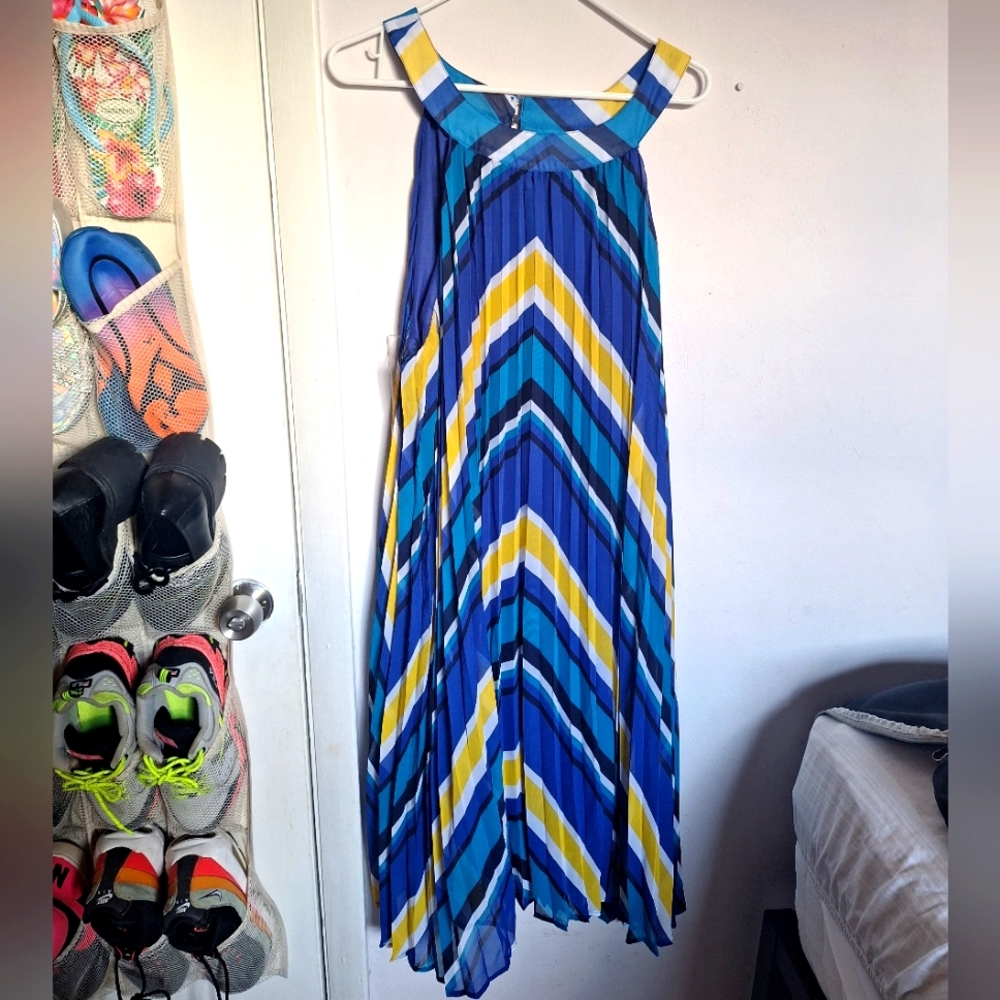 Love X Design Women's 2X Colorful Chevron Sleeveless Pleated Halter Neck Dress